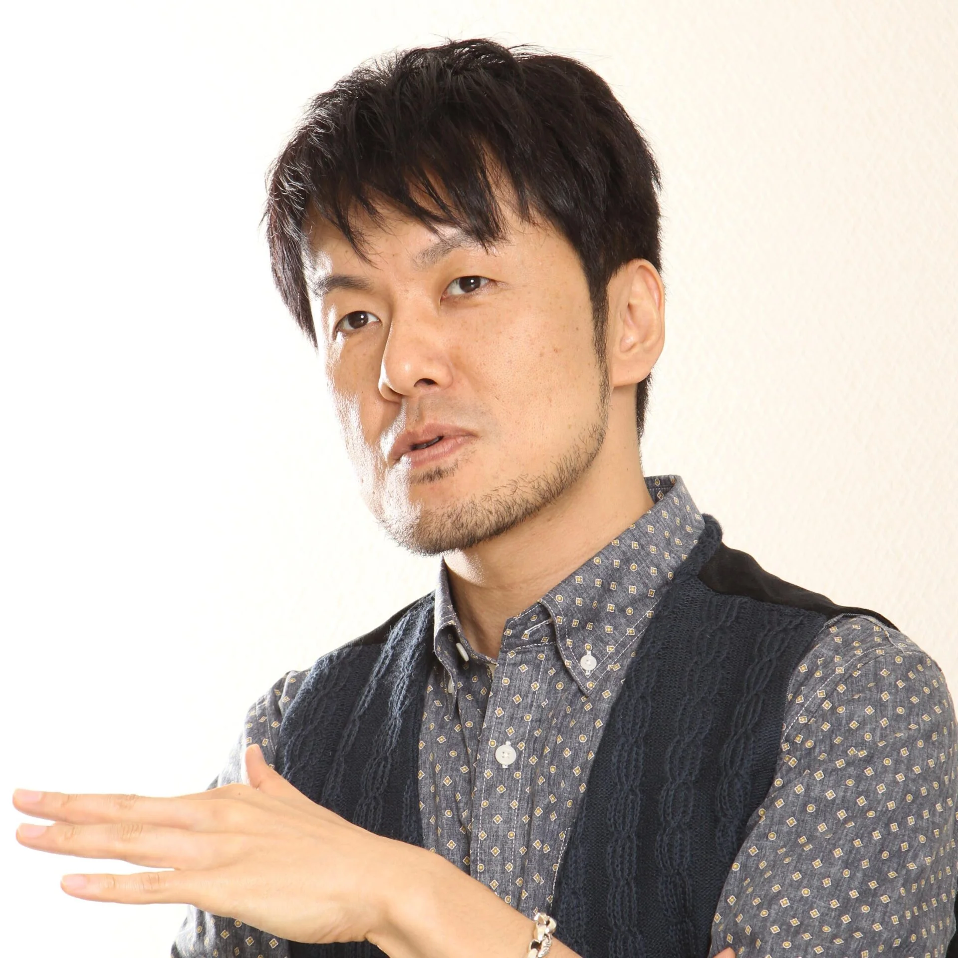 土田晃之は嫁がいて子供は4人?干された理由は嫌いで偉そう?元相方は現在サラリーマン?