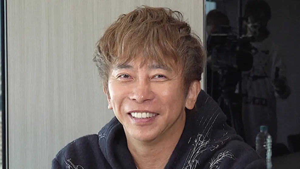 松浦勝人は嫁と子供がいて結婚?年収と総資産が凄い!若い頃は苦労人で生い立ちが異次元?